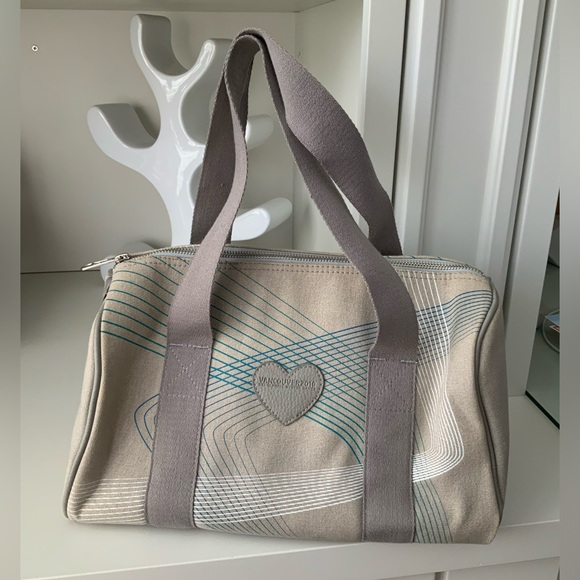 Vintage Y2K Vancouver 2010 Olympics limited edition Medium Shoulder Gray Purse - Picture 1 of 16